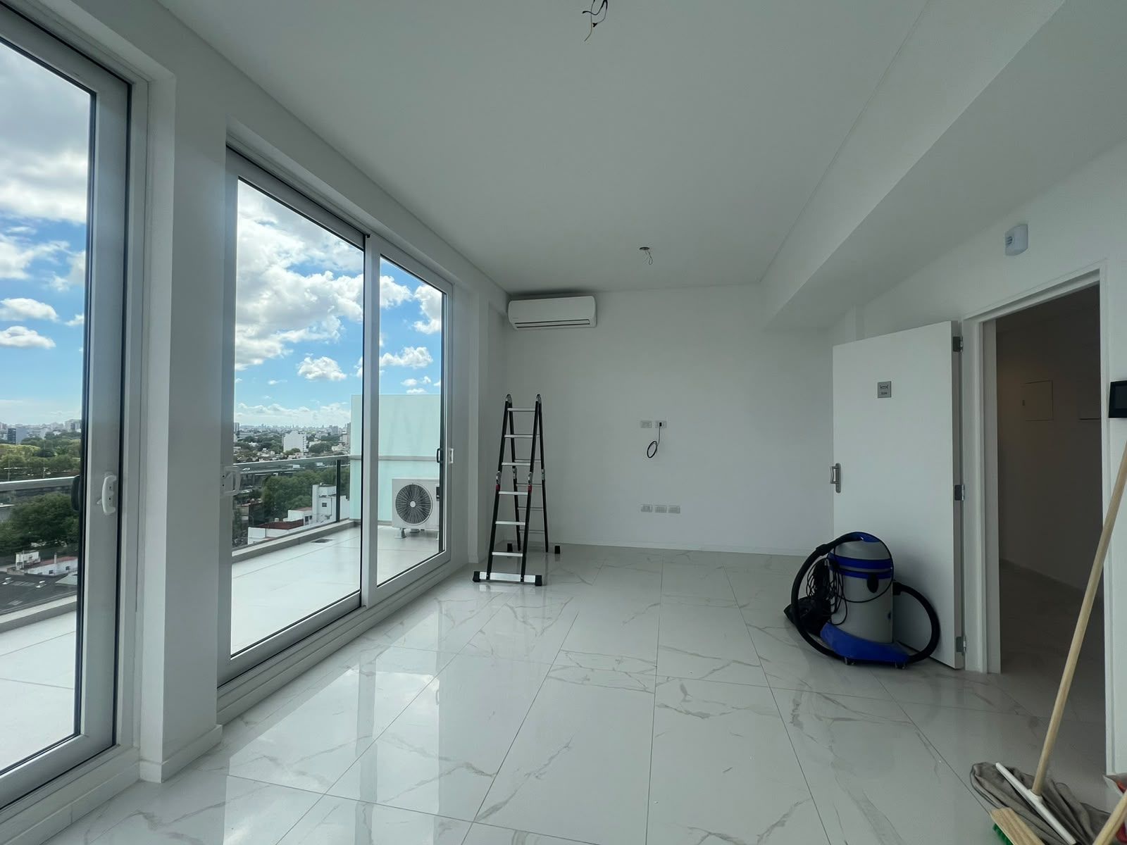2 ambientes al frente en la mejor zona de villa luro - 18