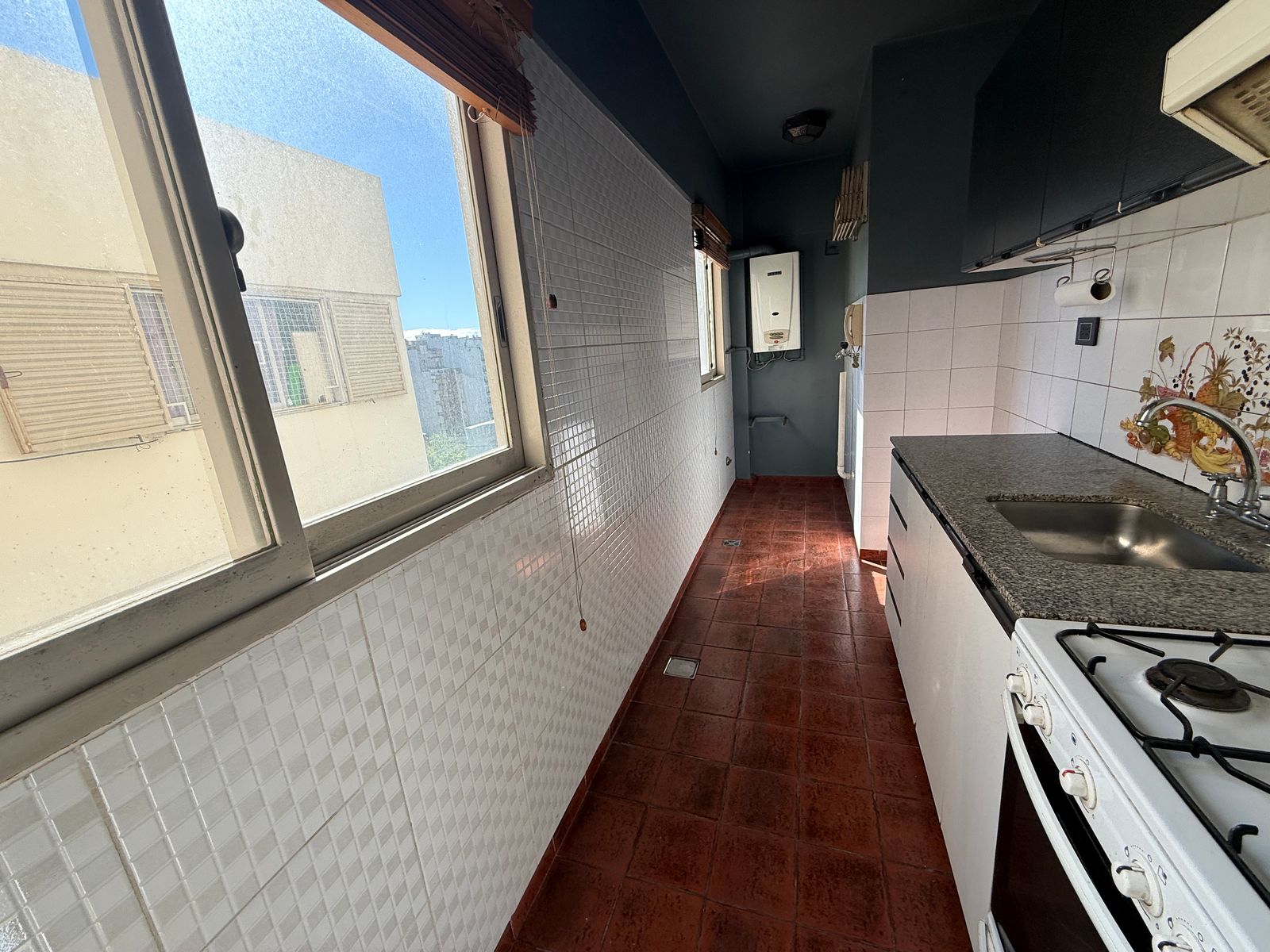 2 AMB CON COCHERA CUBIERTA, COCINA IND, GRAN BALCON AL FRENTE , A NUEVO - 12