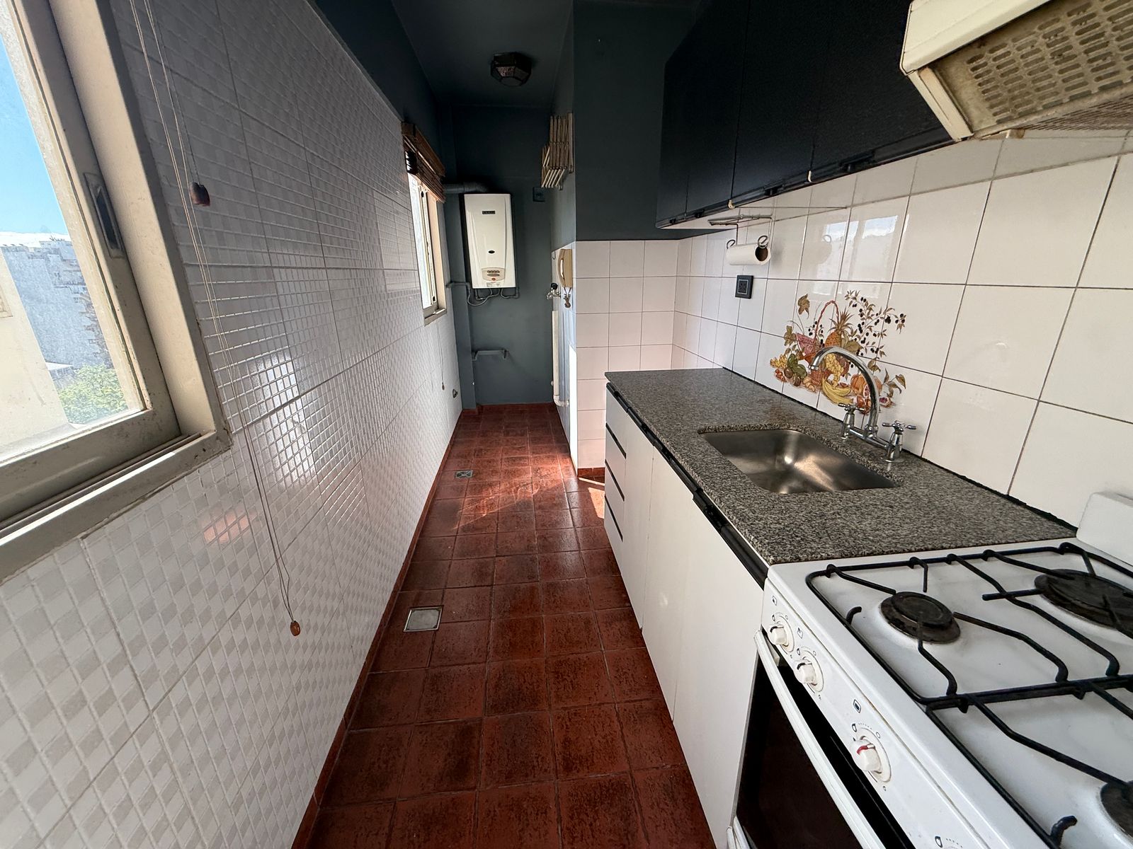 2 AMB CON COCHERA CUBIERTA, COCINA IND, GRAN BALCON AL FRENTE , A NUEVO - 13