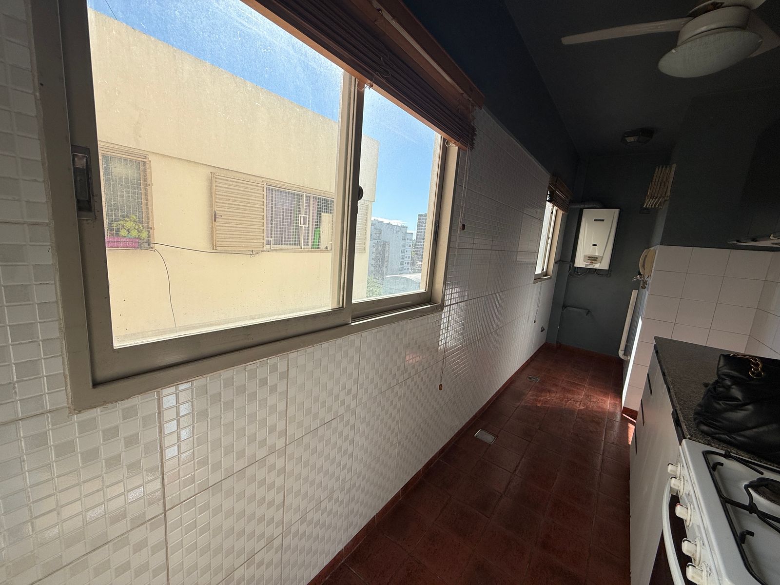 2 AMB CON COCHERA CUBIERTA, COCINA IND, GRAN BALCON AL FRENTE , A NUEVO - 15