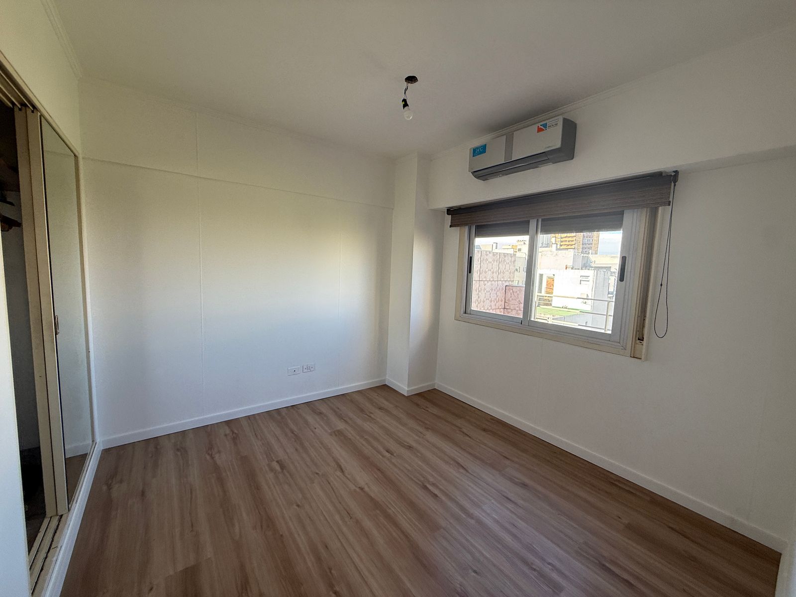 2 AMB CON COCHERA CUBIERTA, COCINA IND, GRAN BALCON AL FRENTE , A NUEVO - 16