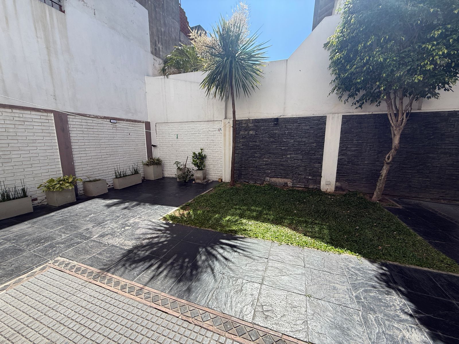 casa de 5 amb, con garage , patio , terraza y quincho - 36