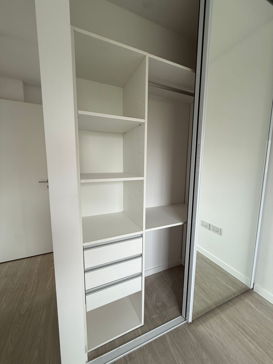 3 AMBIENTES CON COCHERA , BALCON A LA PLAZA , DOS BAÑOS COMPLETOS , DOS HABITACIONES , COCINA , LAVADERO — foto 15