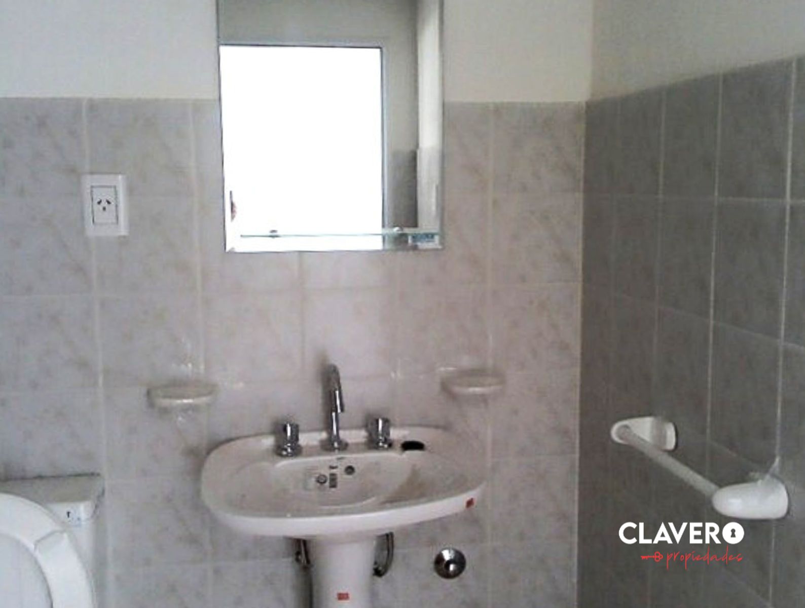 Monoambiente + cochERA en Don Bosco 490, Santa Rosa. — foto 5