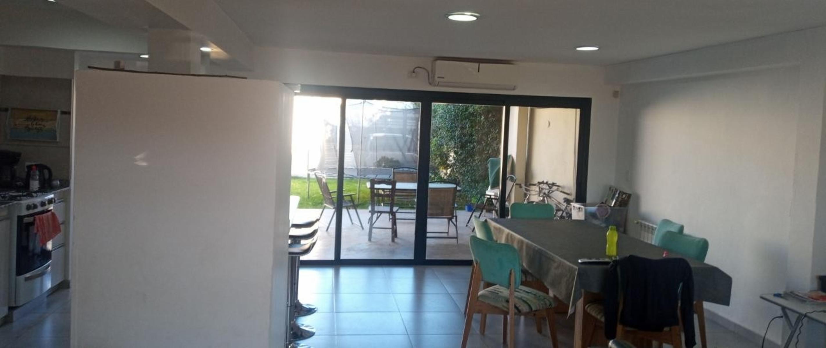 EN VENTA HERMOSA CASA MUY BUENA UBICACION – PLOTTIER — foto 3