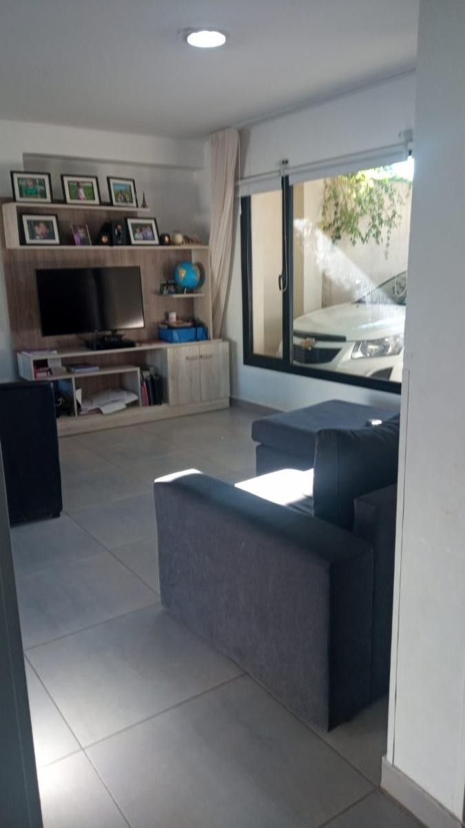 EN VENTA HERMOSA CASA MUY BUENA UBICACION – PLOTTIER — foto 4