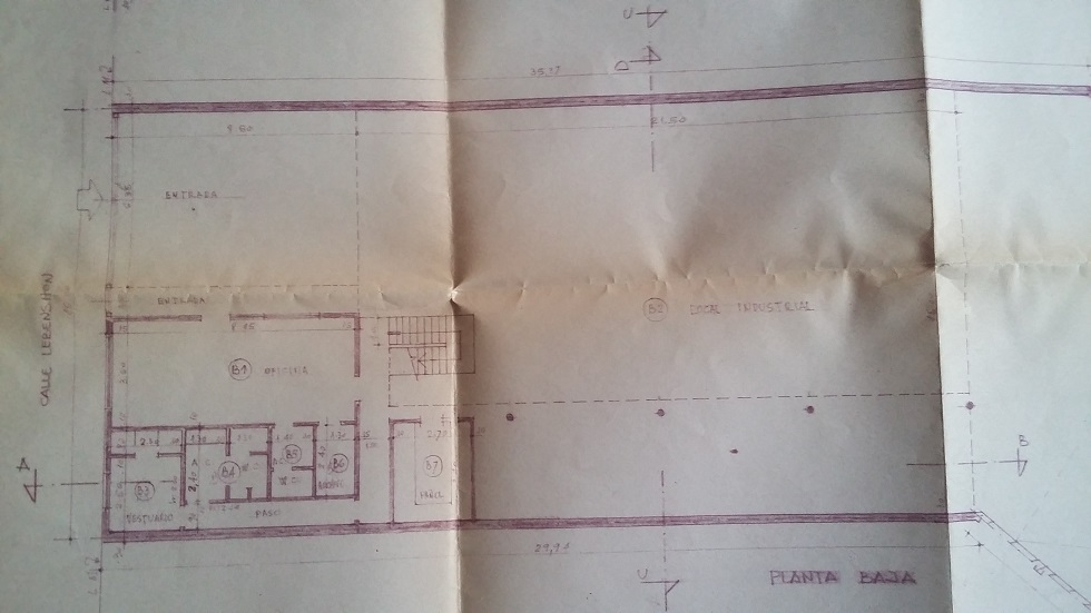 Jose L. Suarez - Galpon 220 M2 sobre lote 408 M2 - Zona industrial. — foto 2