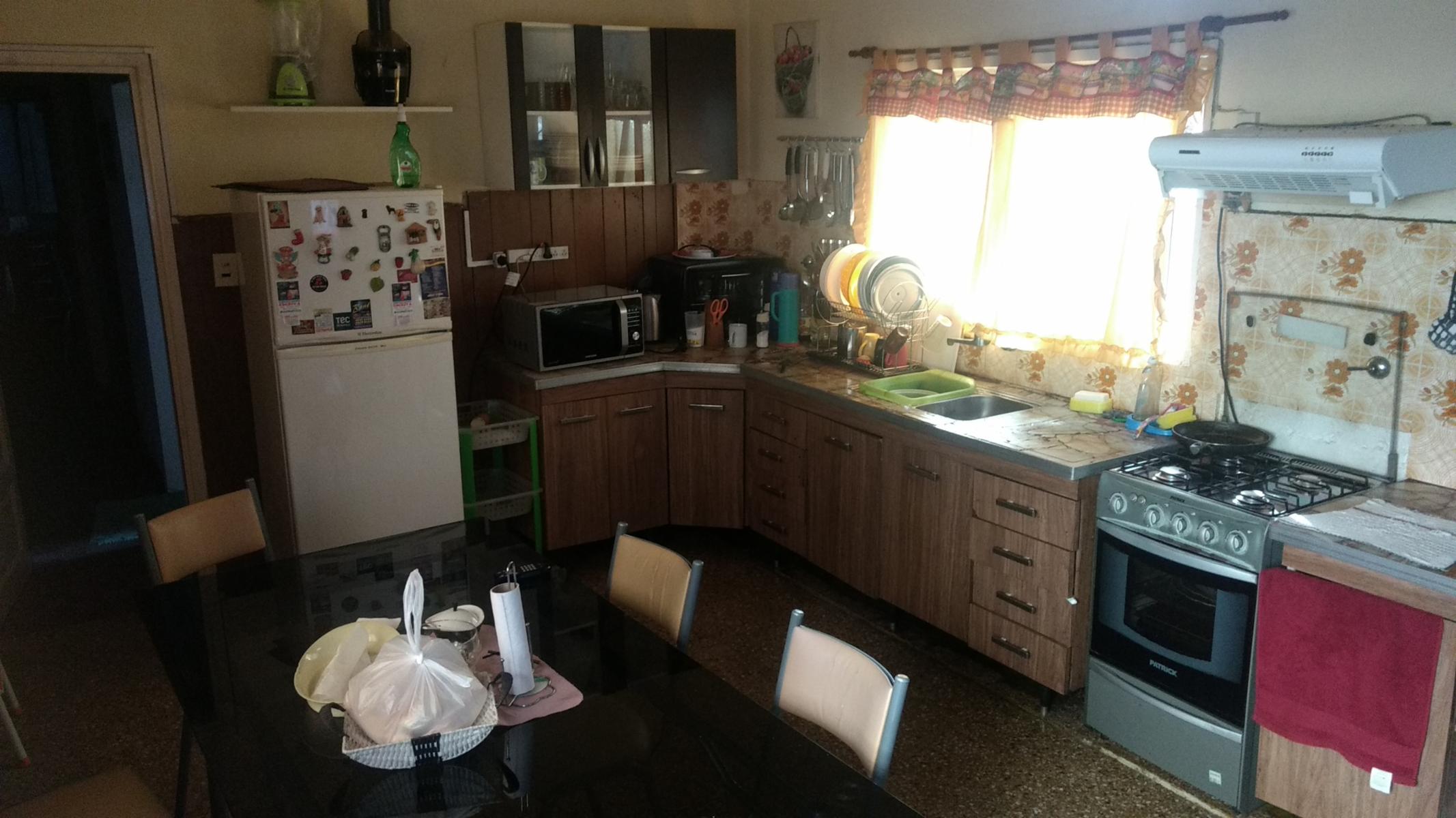 CASA Y LOCAL + COCHERA Y FONDO LIBRE - San Andrés — foto 5