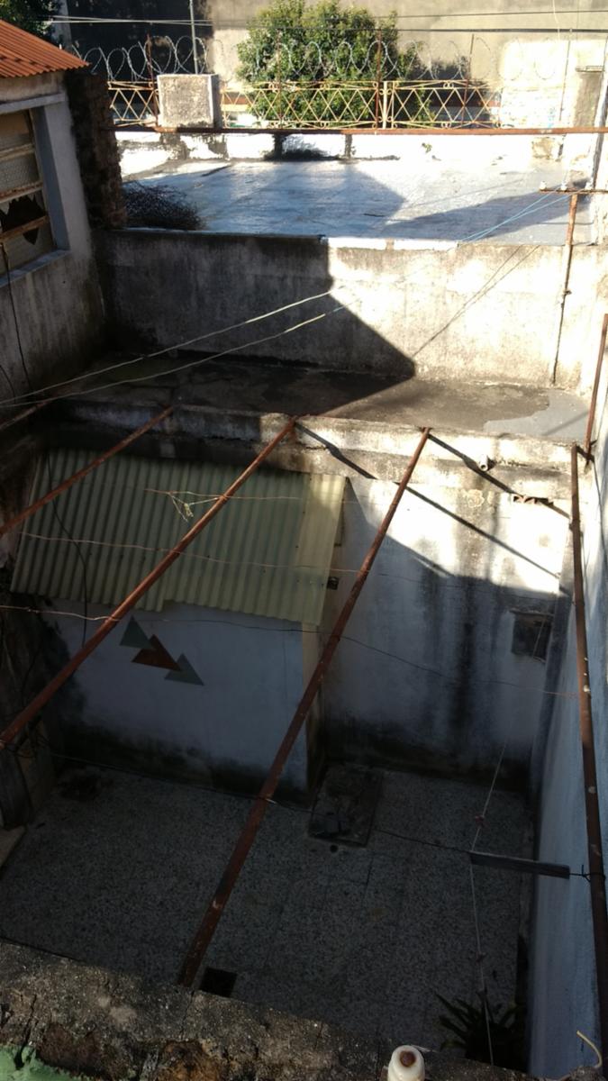 CASA Y LOCAL + COCHERA Y FONDO LIBRE - San Andrés — foto 12