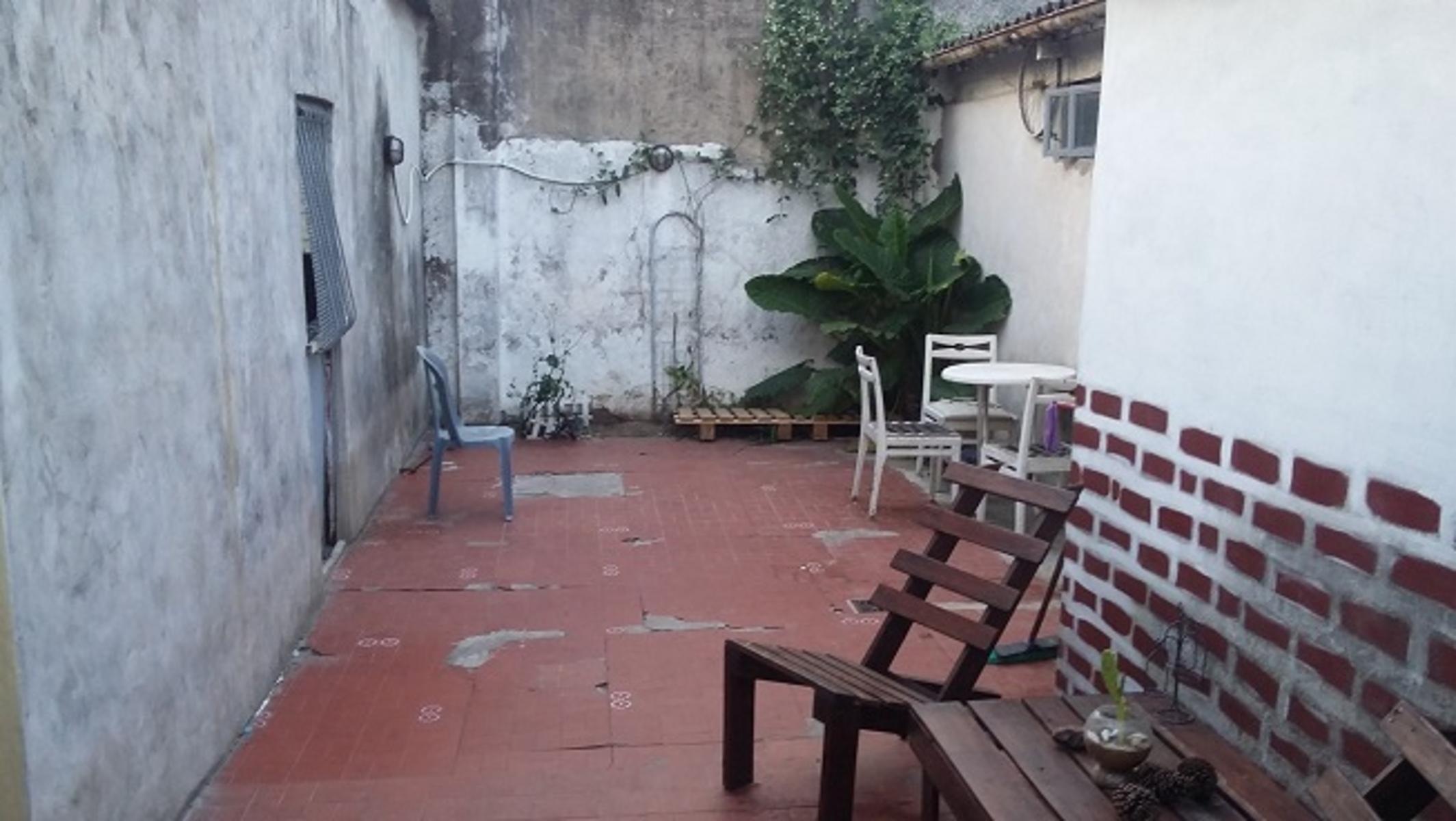 V.Ballester - Excelente Chalet 4 amb. con garage, pxmo Avda Moreno. — foto 7