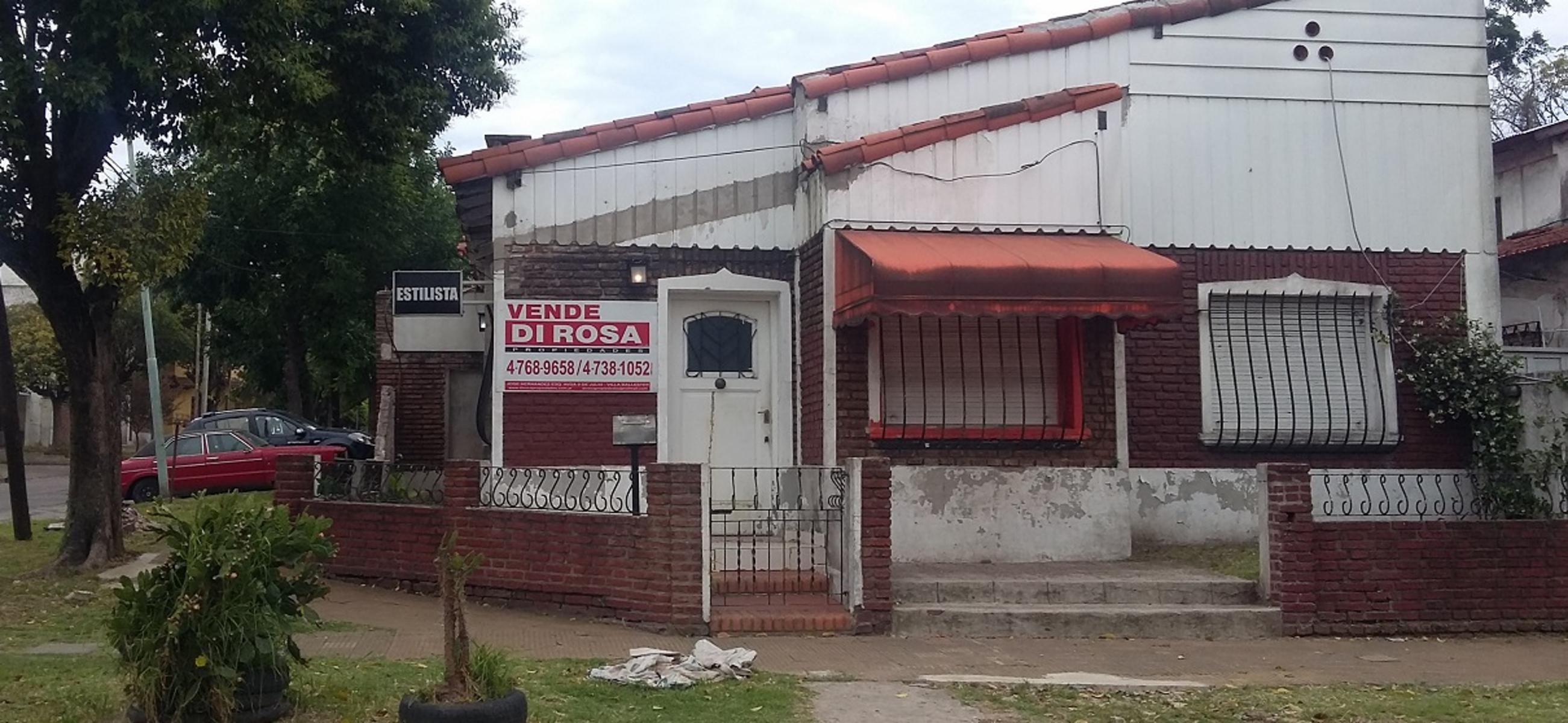 V.Ballester - Excelente Chalet 4 amb. con garage, pxmo Avda Moreno. — foto 9