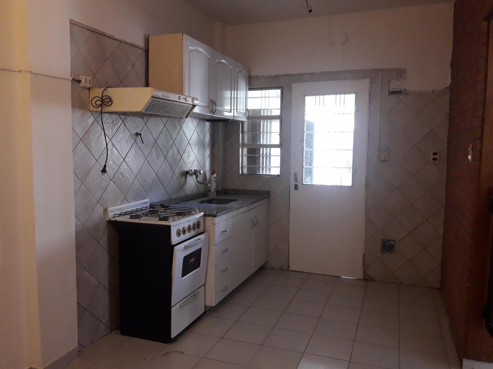 Casa 3 amb con jardín y entrada varios autos - Villa Ballester — foto 5