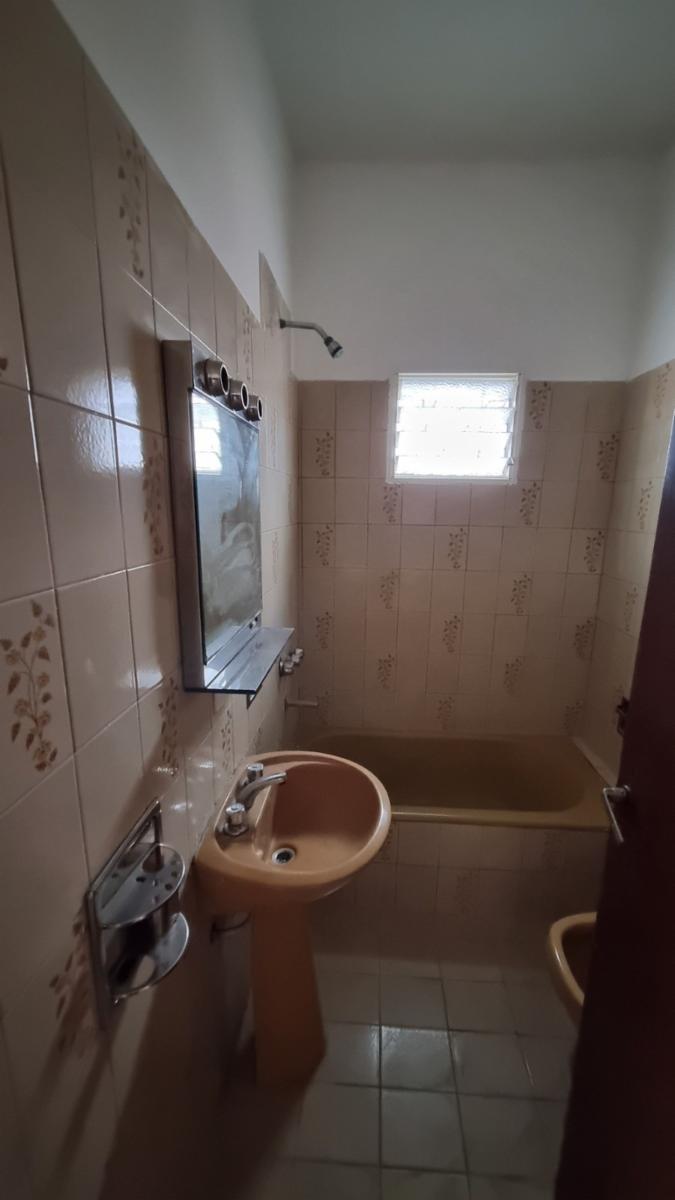 LOTE DE 360 MTS2 Y DEPOSITO - V BALLESTER — foto 4