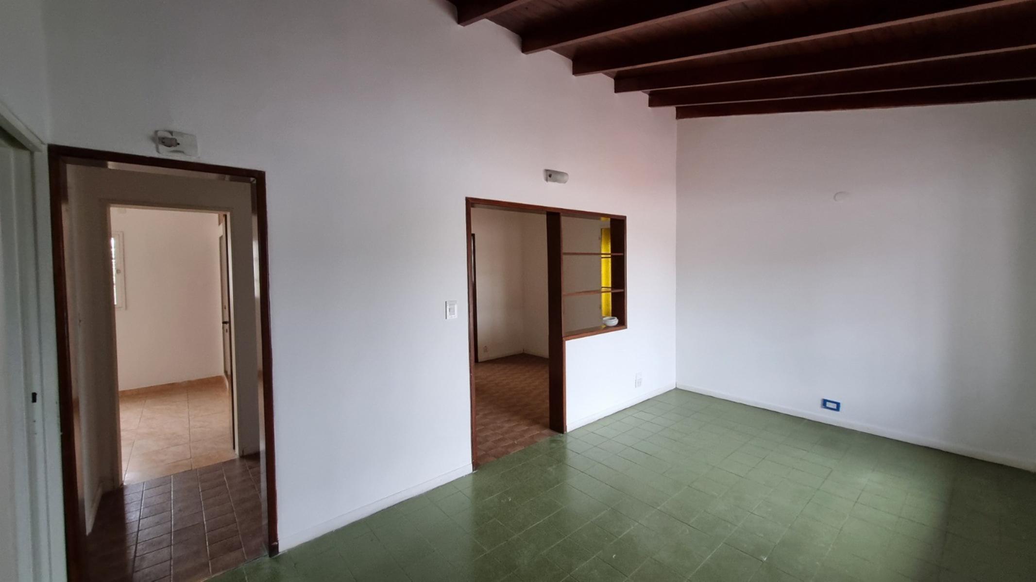 LOTE DE 360 MTS2 Y DEPOSITO - V BALLESTER — foto 9
