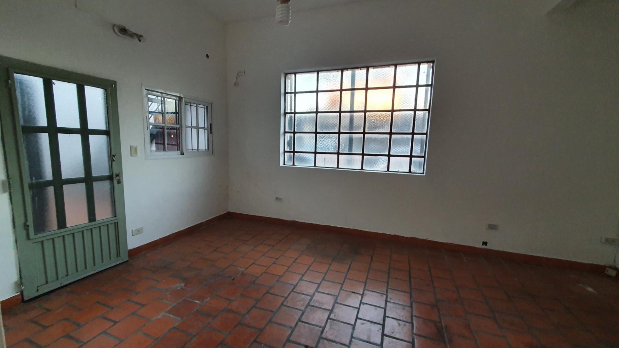 LOTE DE 360 MTS2 Y DEPOSITO - V BALLESTER — foto 10