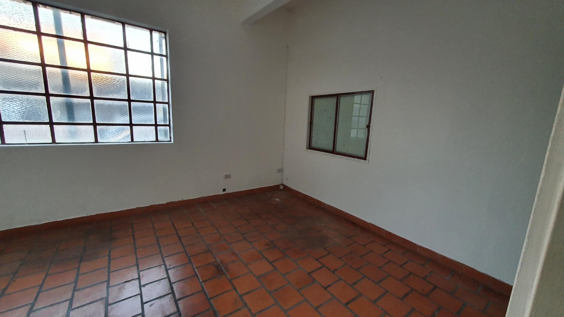 LOTE DE 360 MTS2 Y DEPOSITO - V BALLESTER — foto 15