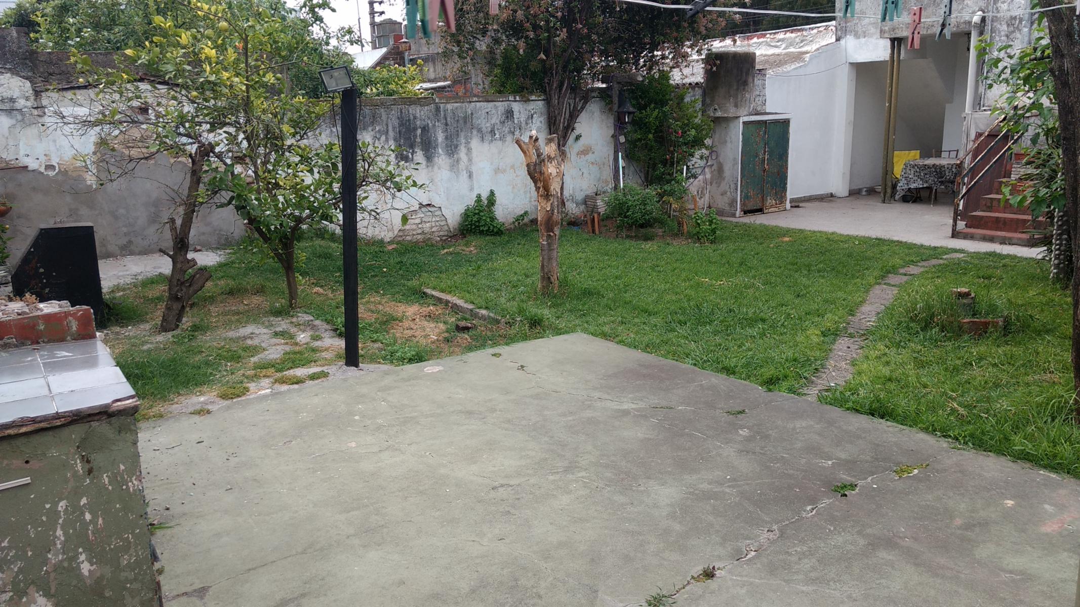 Casa 3 amb amplio fondo + depto monoambiente - José León Suárez — foto 2