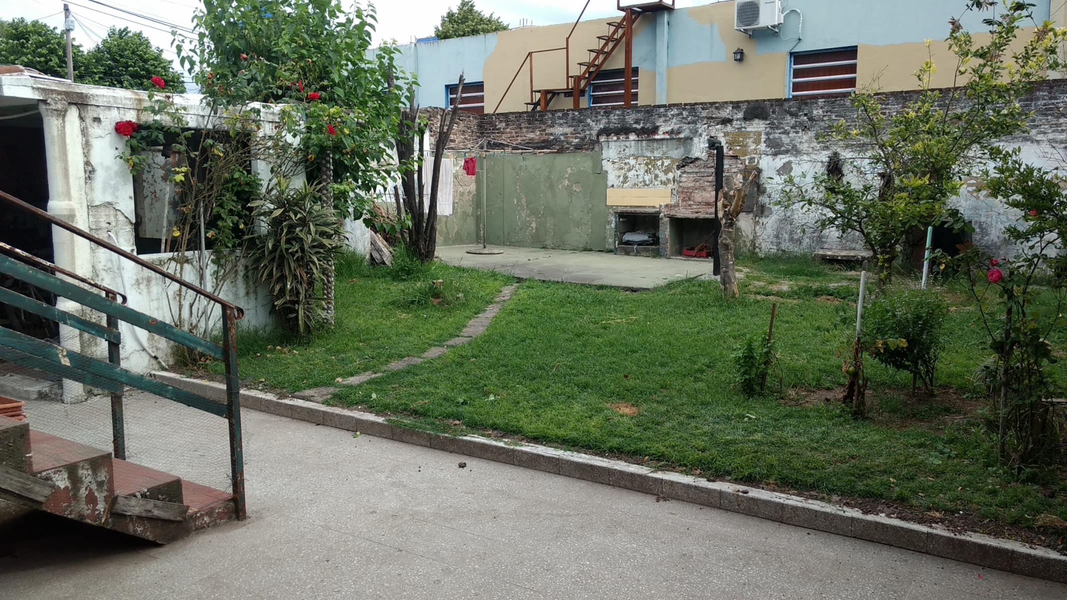 Casa 3 amb amplio fondo + depto monoambiente - José León Suárez — foto 3