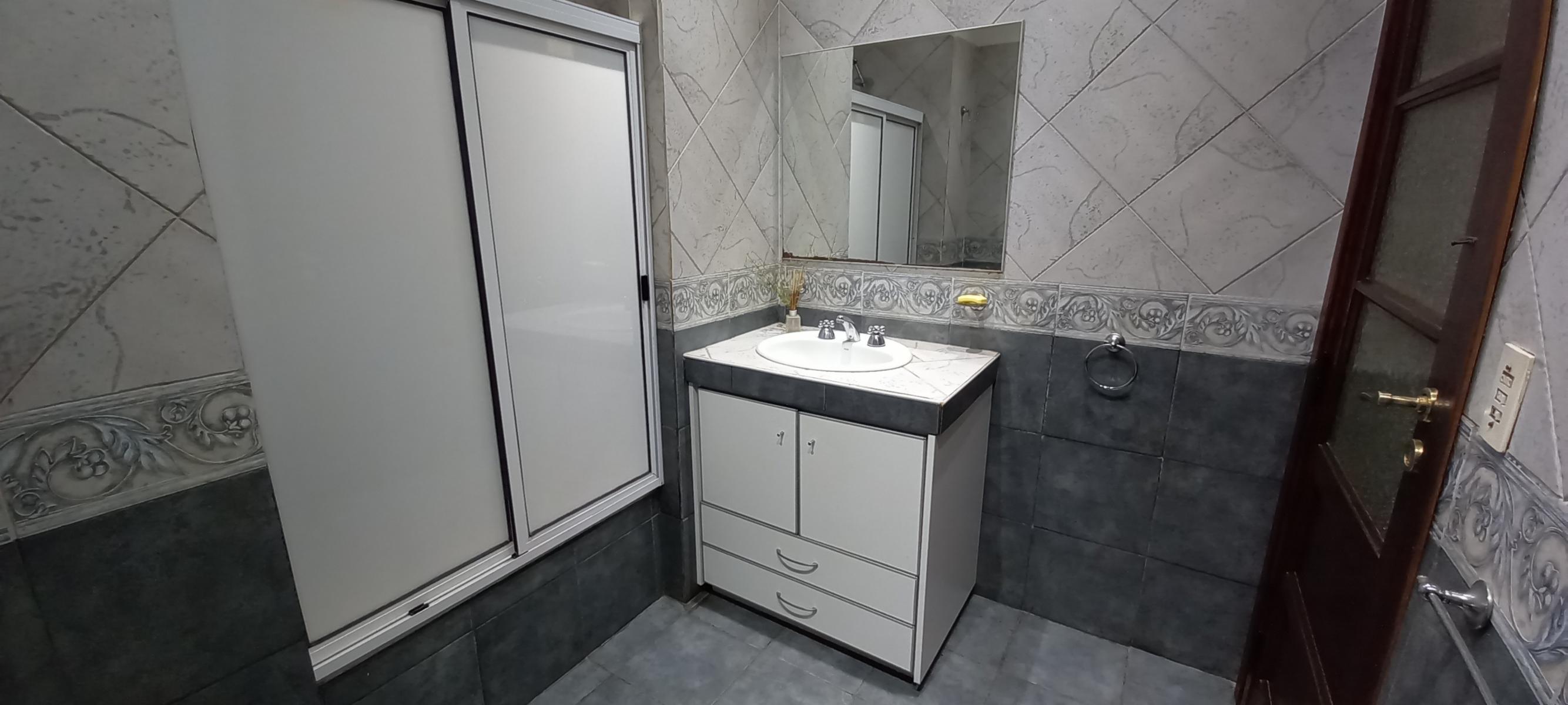 EXCELENTE CHALET 5 AMBIENTES - VILLA BALLESTER - PERMUTA — foto 8