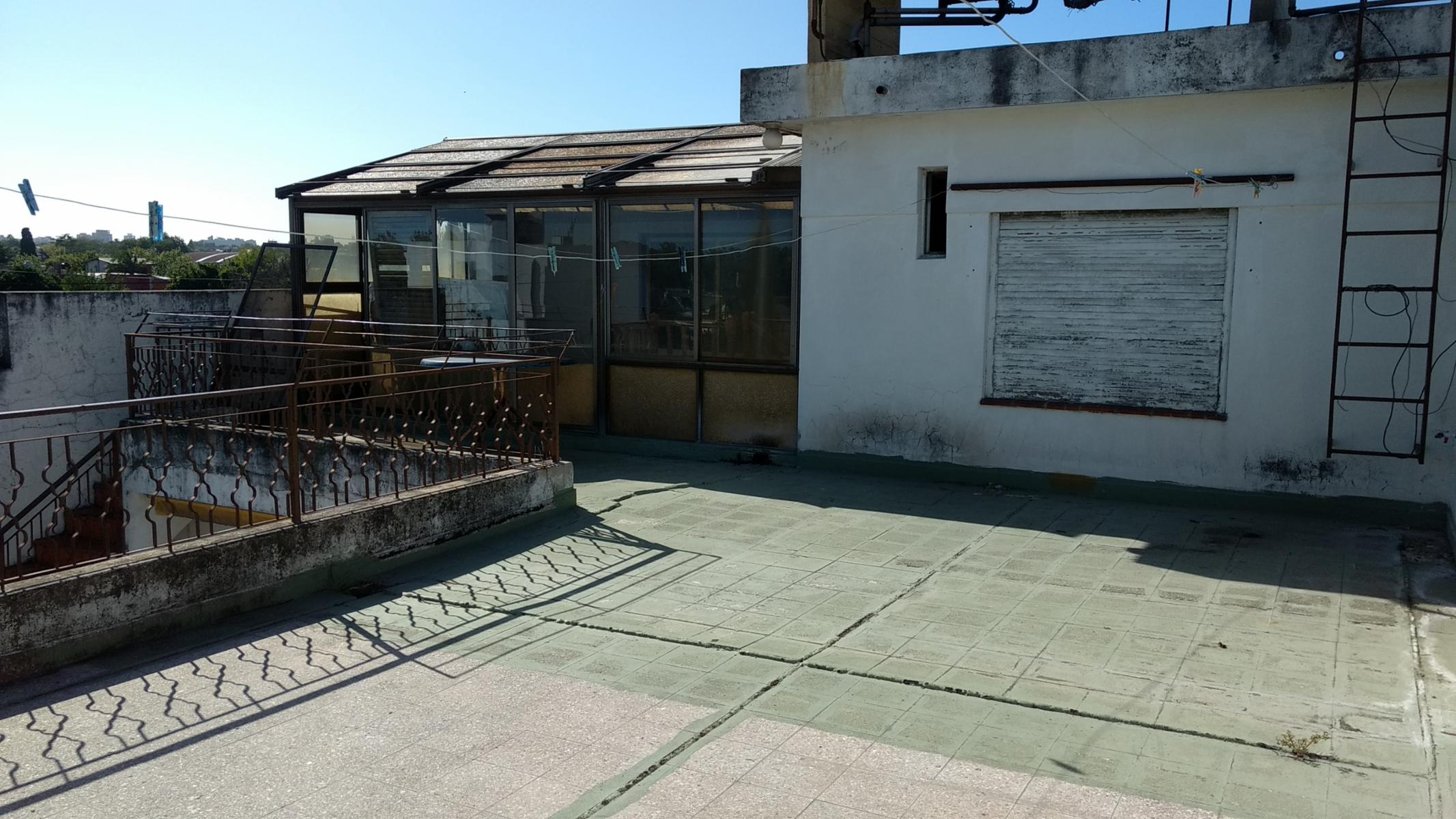 Depto 3 amb amplio + terraza con mono amb - Villa Ballester