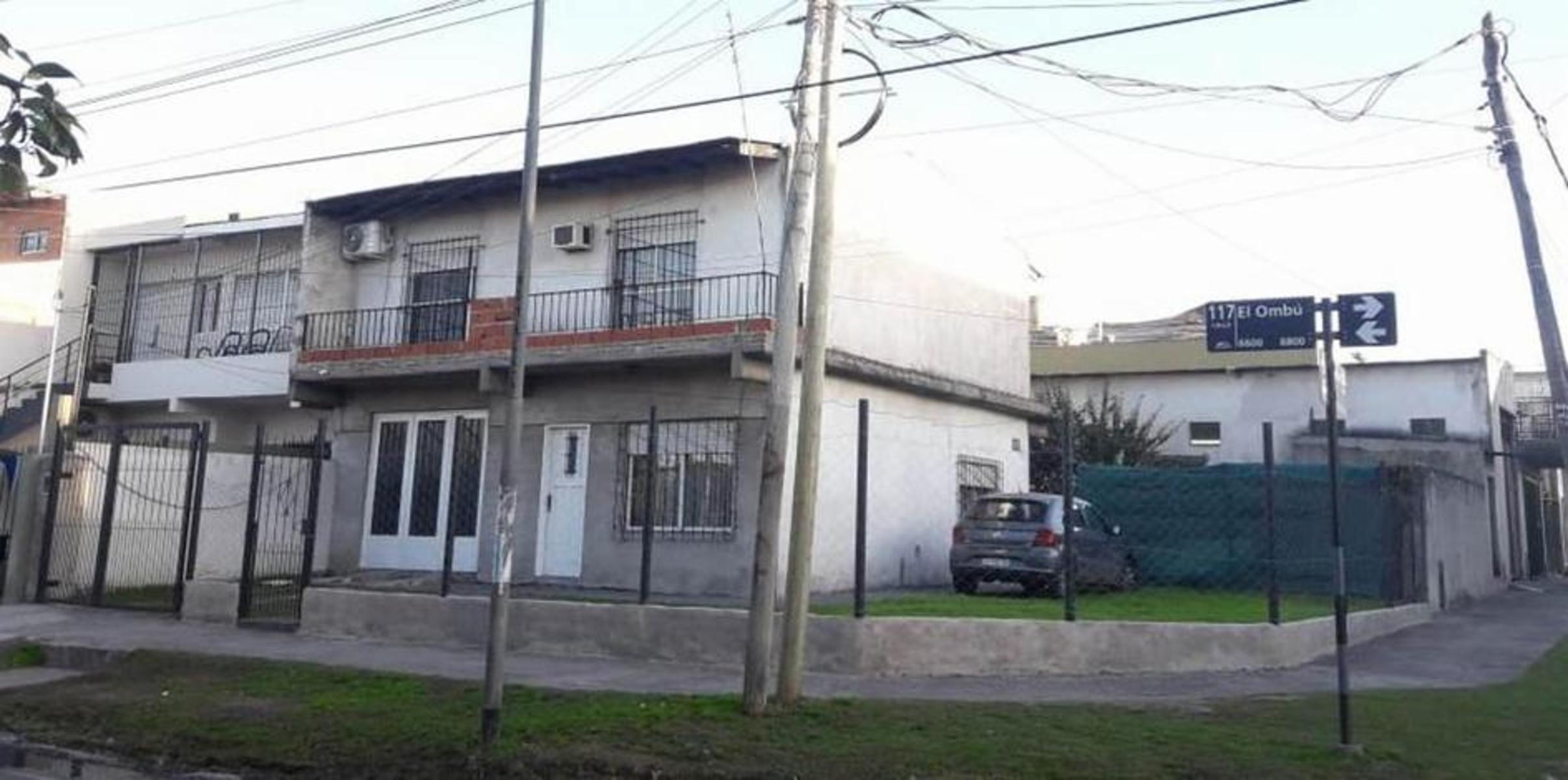 Casa de 4 amb en dos plantas con jardín, garaje y galpon - Loma Hermosa