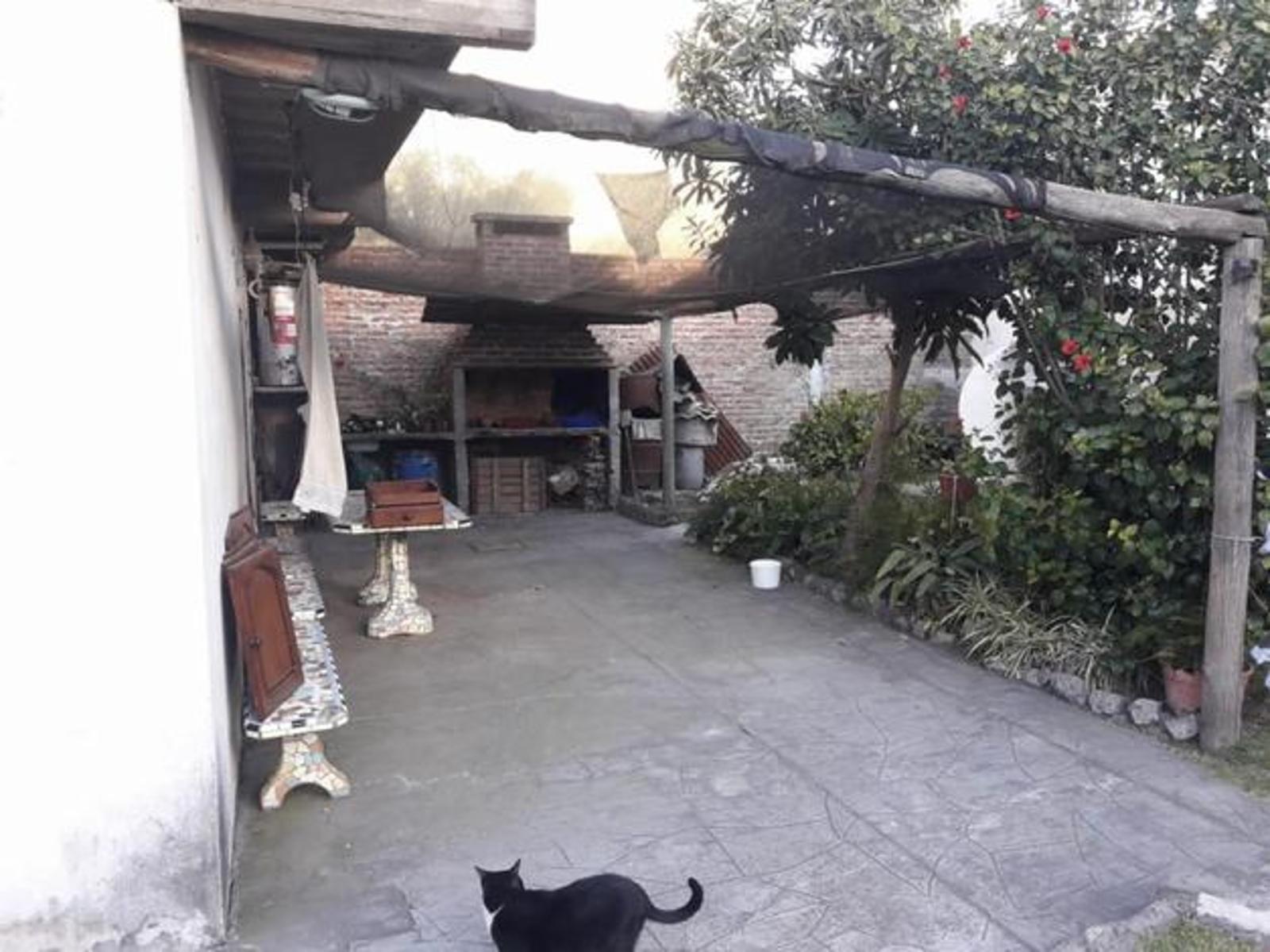 Casa de 4 amb en dos plantas con jardín, garaje y galpon - Loma Hermosa — foto 12