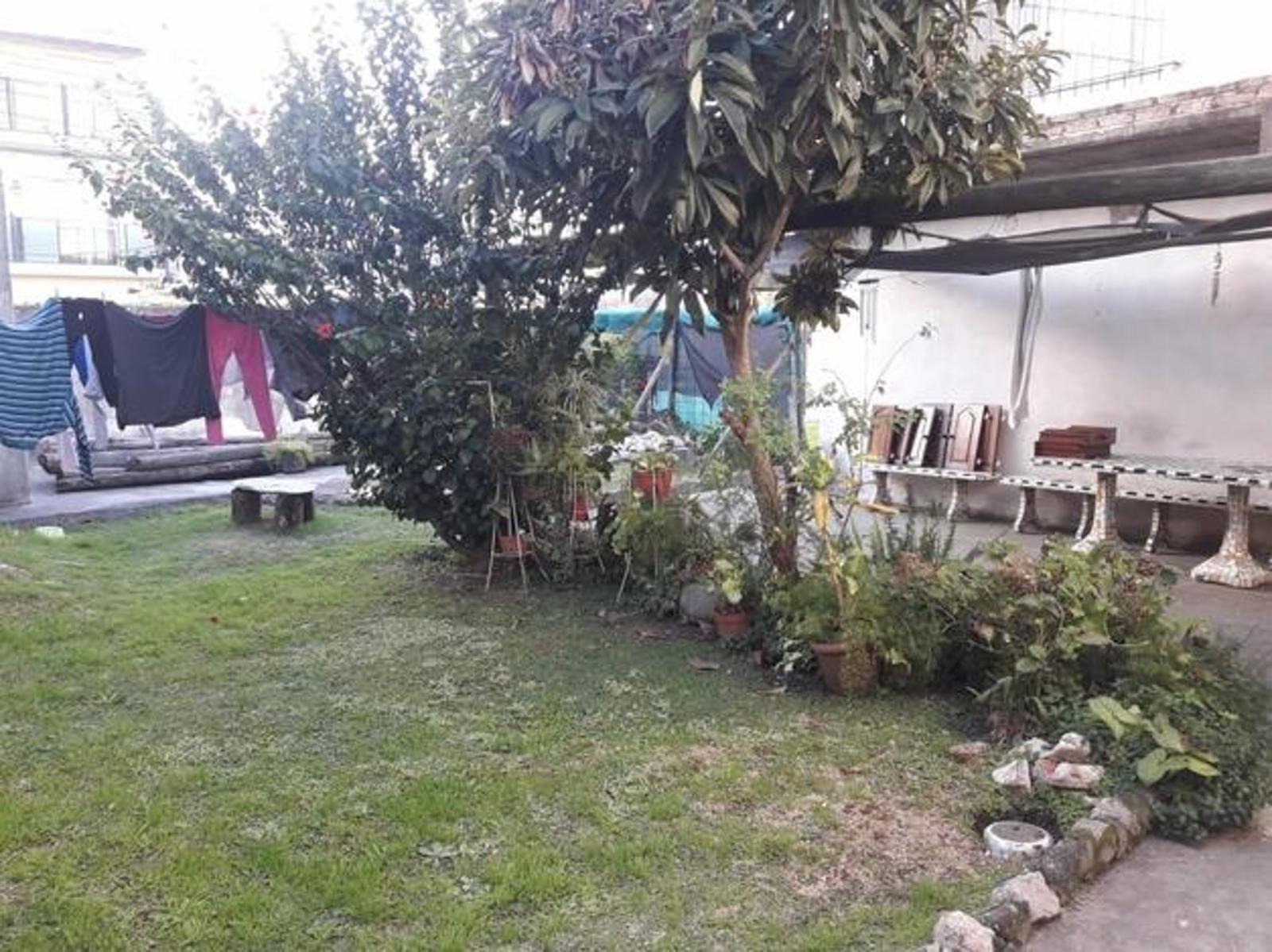 Casa de 4 amb en dos plantas con jardín, garaje y galpon - Loma Hermosa — foto 15