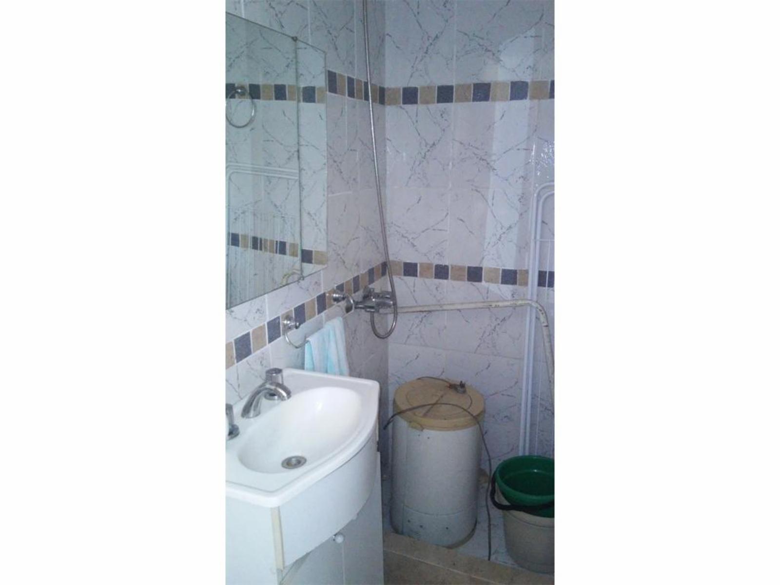 Amplio chalet de 5 amb con garage y terraza + depto 2 amb - Villa Ballester — foto 5