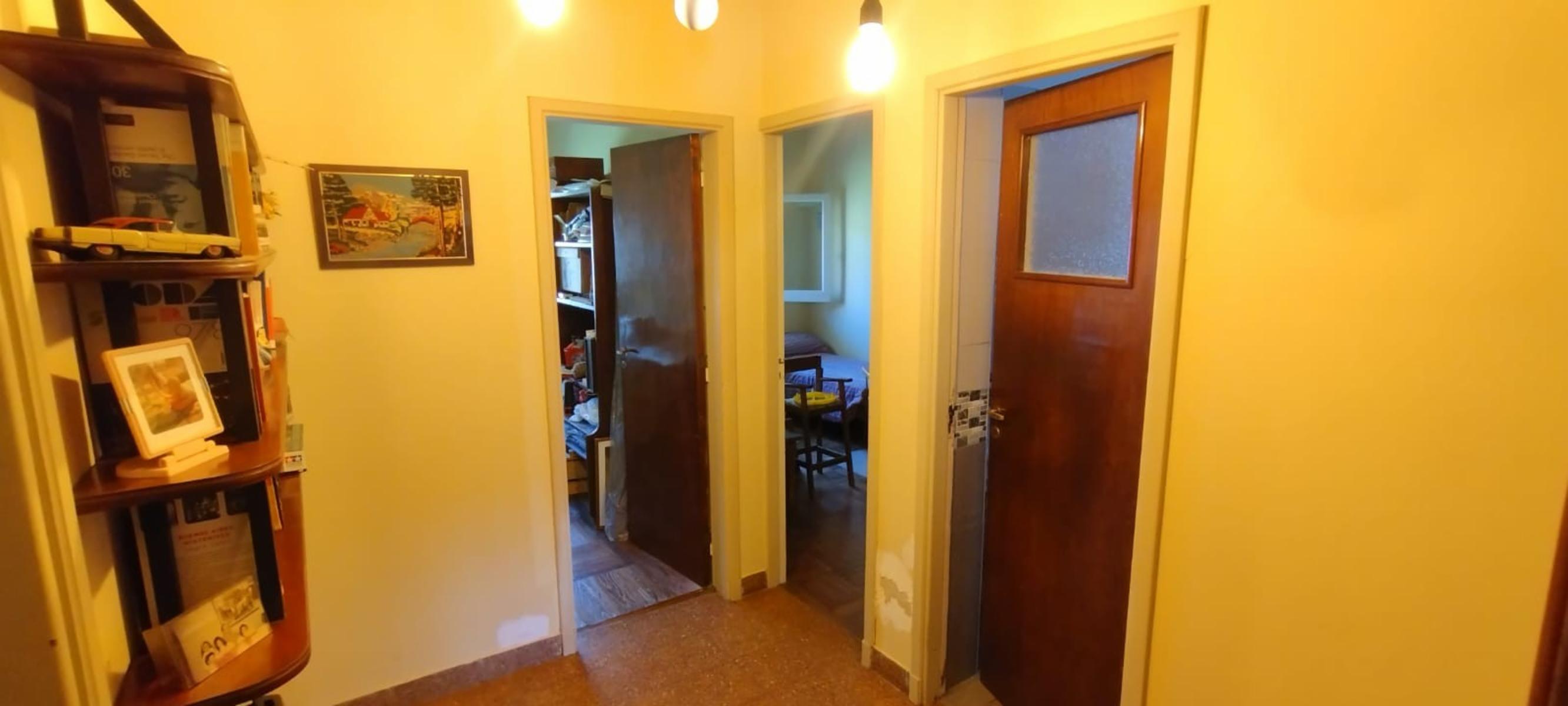 Amplio chalet de 5 amb con garage y terraza + depto 2 amb - Villa Ballester — foto 11