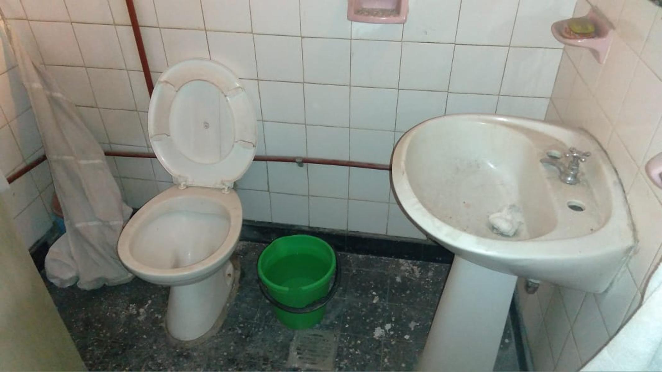 OPORTUNIDAD 2 VIVIENDAS EN PB A RECICLAR + FONDO LIBRE 130M2 — foto 3