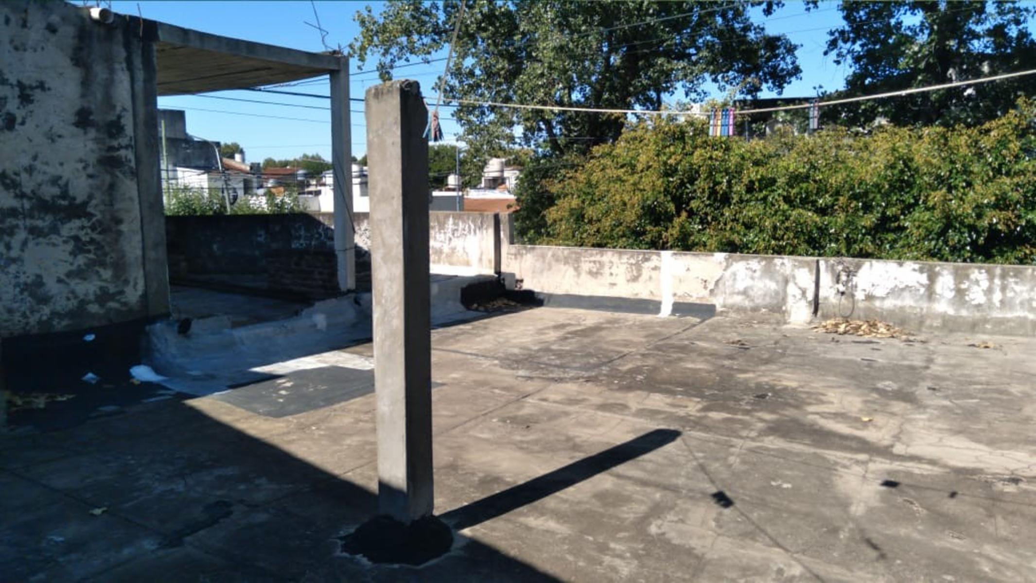 CASA 3 AMB + LOCAL Y TERRAZA AMPLIA — foto 6