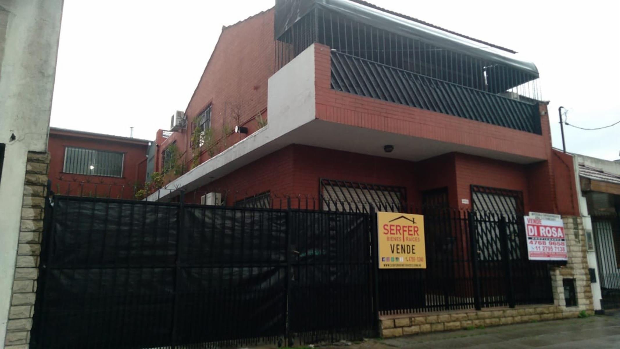 SAN MARTIN (Zona Jumbo) - EXCELENTE PROPIEDAD MULTIFAMILIAR 8 AMB IMPERDIBLE — foto 2