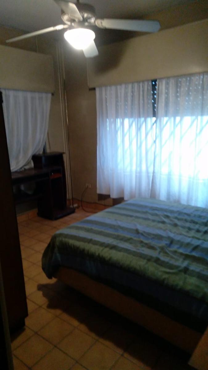 SAN MARTIN (Zona Jumbo) - EXCELENTE PROPIEDAD MULTIFAMILIAR 8 AMB IMPERDIBLE — foto 7