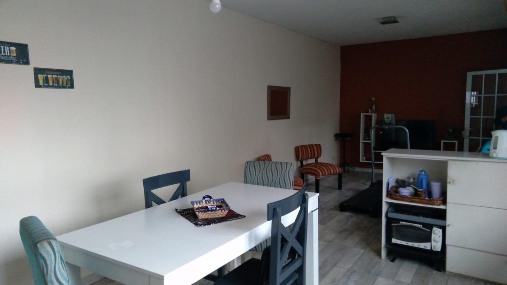 SAN MARTIN (Zona Jumbo) - EXCELENTE PROPIEDAD MULTIFAMILIAR 8 AMB IMPERDIBLE — foto 13
