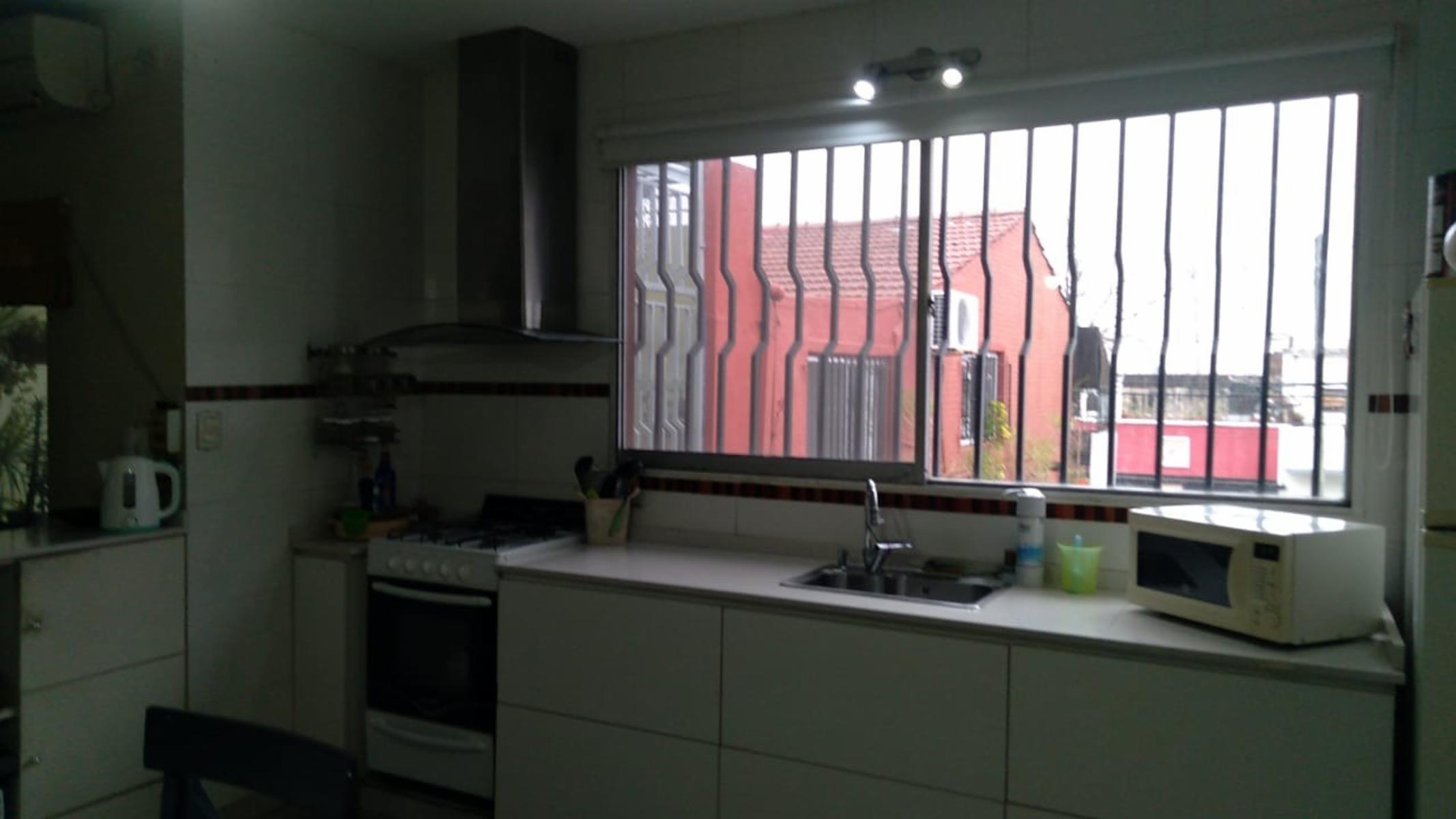 SAN MARTIN (Zona Jumbo) - EXCELENTE PROPIEDAD MULTIFAMILIAR 8 AMB IMPERDIBLE — foto 14