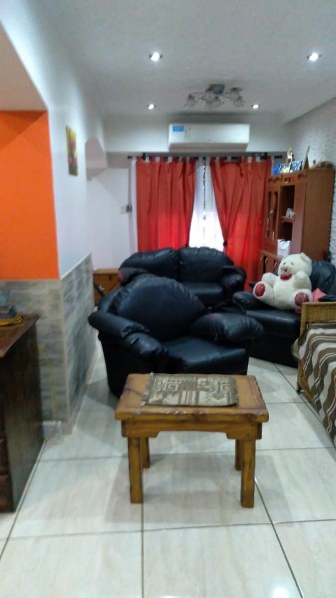 VILLA BALLESTER, PXMO RUTAS y AVDAS - ESPECTACULAR y LUJOSO CHALET 4 AMB, 2 BAÑO y PARQUE c/ PILETA NATACIÓN — foto 2