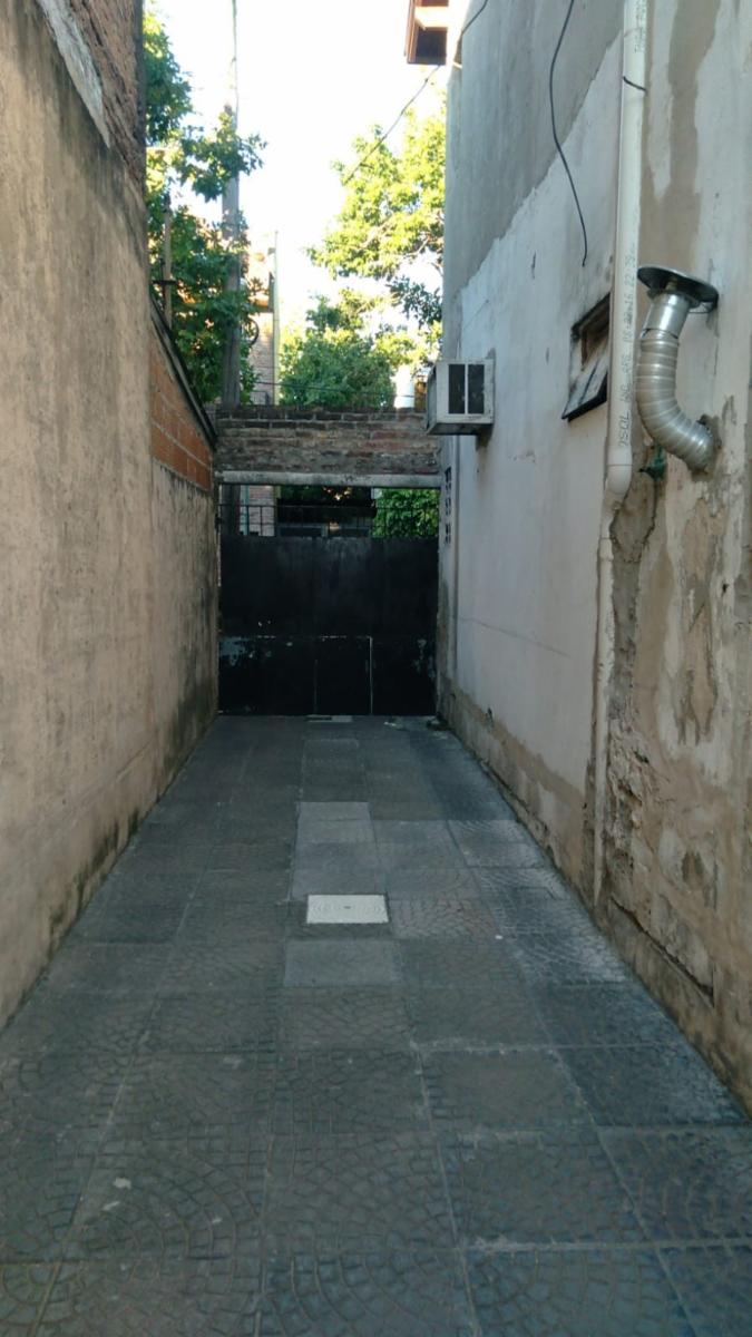 EXCELENTE PROPIEDAD MULTI FAMILIAR en VILLA BALLESTER 6 AMB, COCHERA Vs AUTOS, FDO LIBRE — foto 9