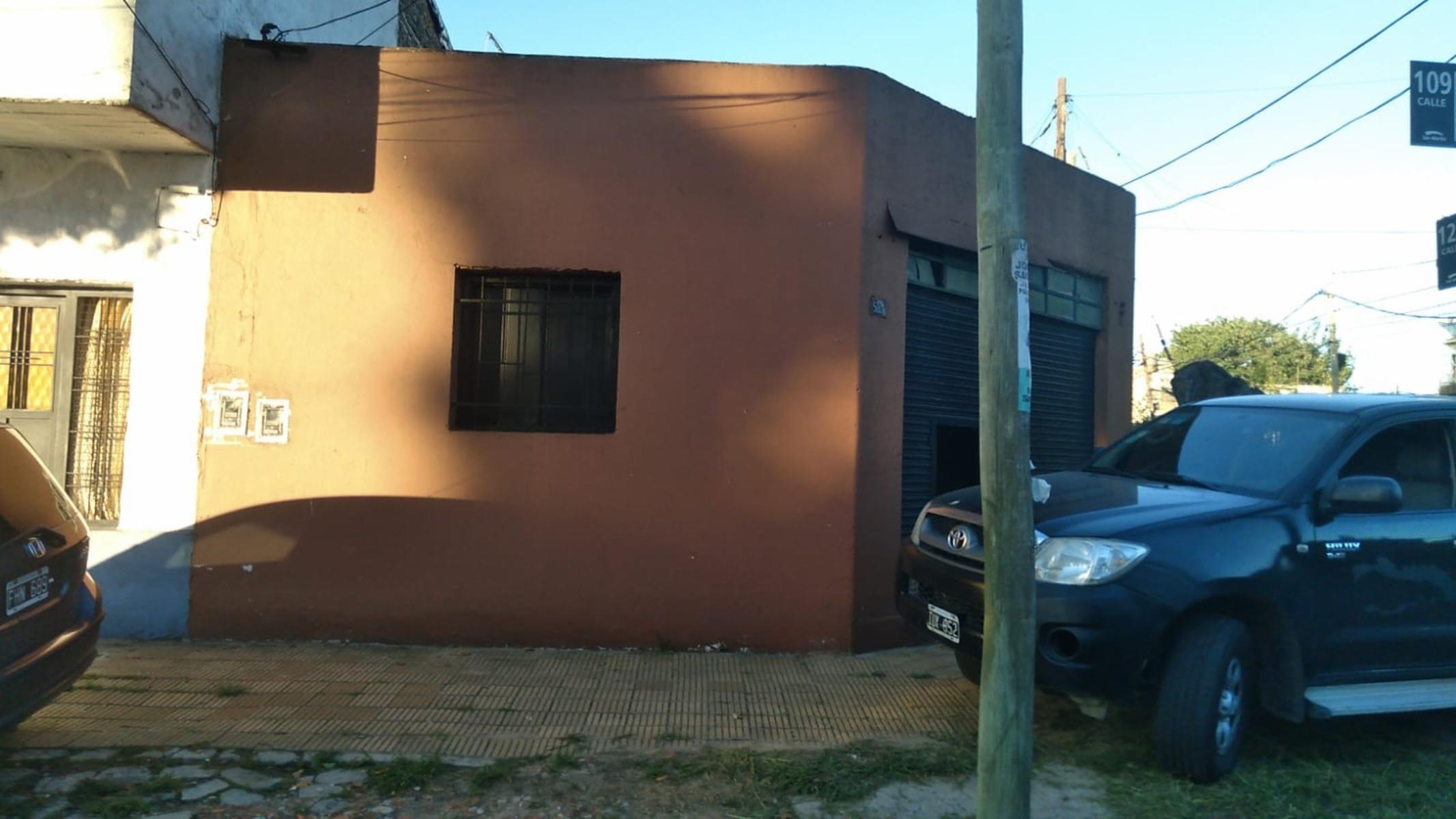 IMPORTANTE BLOCK CASA 3 Amb + LOCAL Esquina MUY APROVECHABLE
