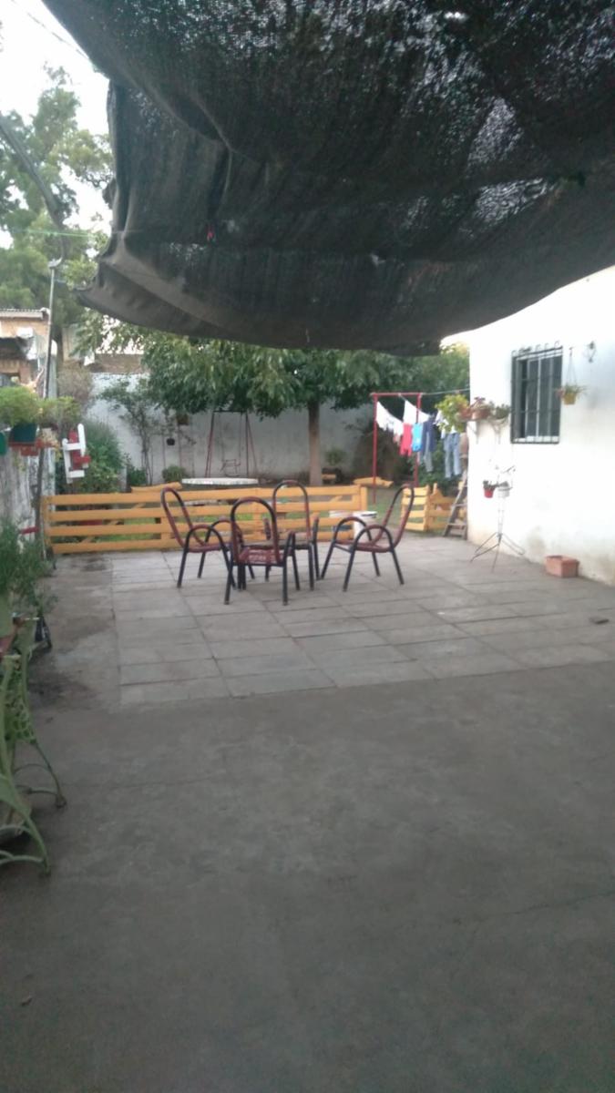 REGIA PROPIEDAD MULTIFAMILIAR con AMPLIO FONDO LIBRE en BILLINGHURTS 130 Mts2 Cub s/ LOTE 392 Mts2 — foto 7
