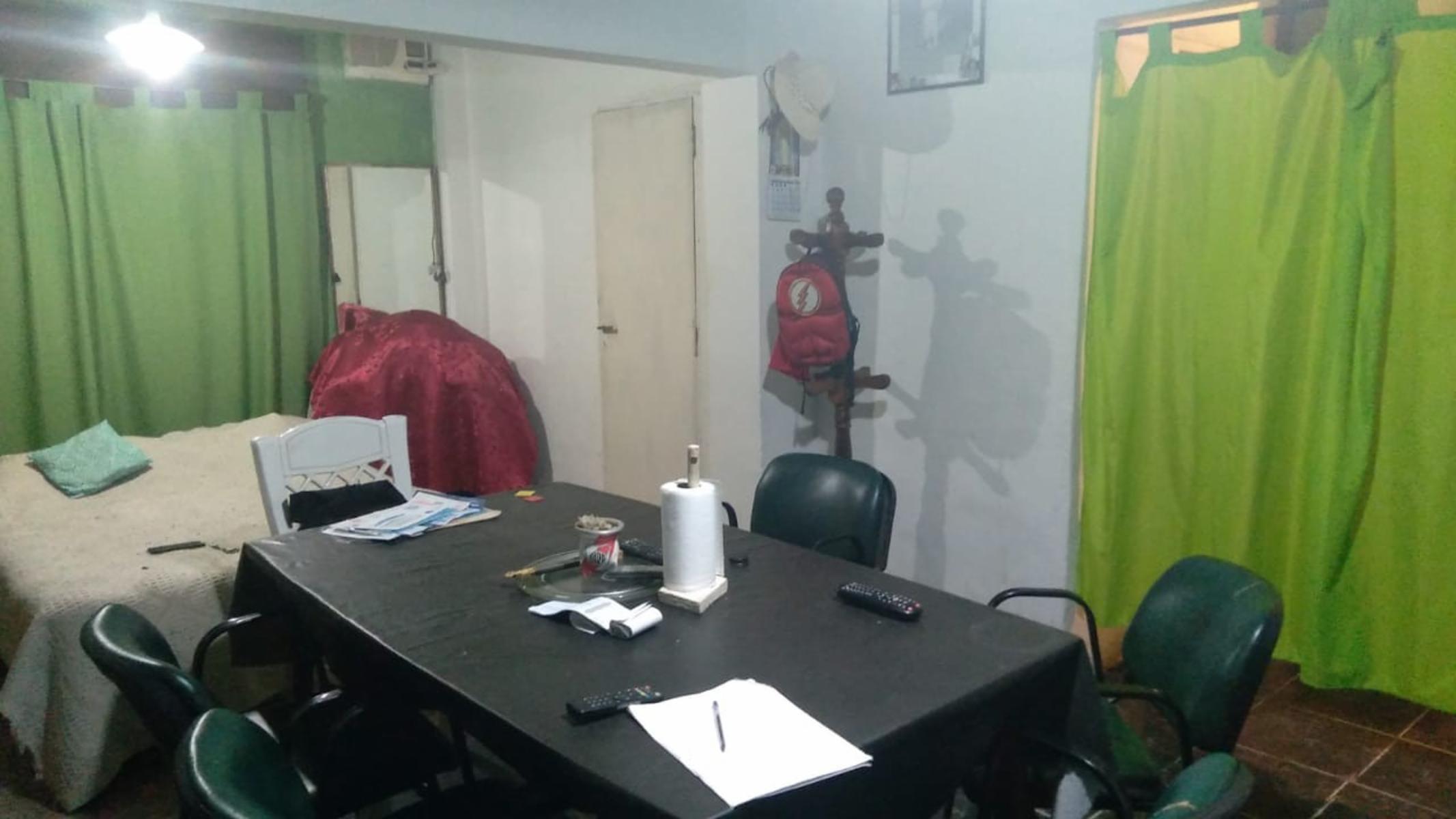 REGIA PROPIEDAD MULTIFAMILIAR con AMPLIO FONDO LIBRE en BILLINGHURTS 130 Mts2 Cub s/ LOTE 392 Mts2 — foto 10