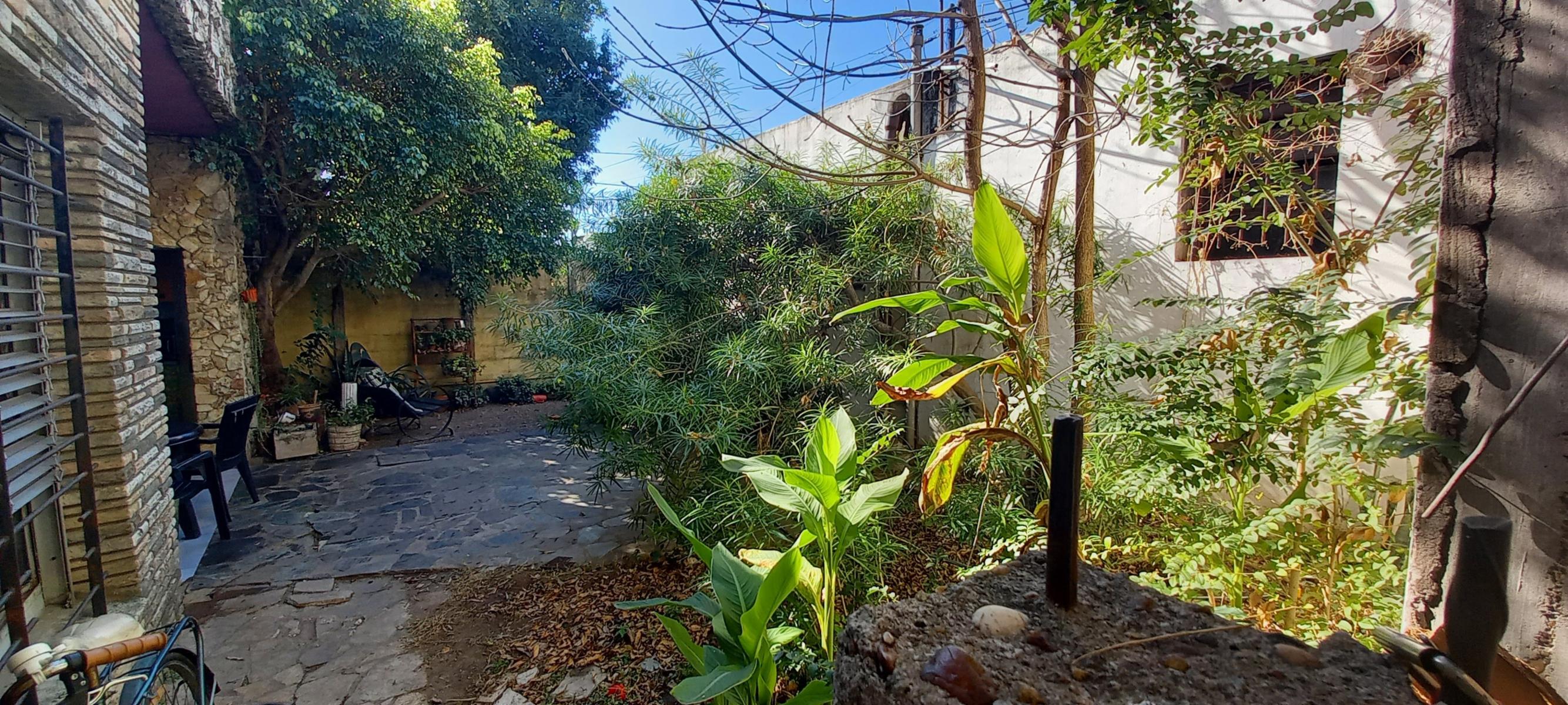 Casa de 4 ambientes con 2 locales - Villa Ballester — foto 2