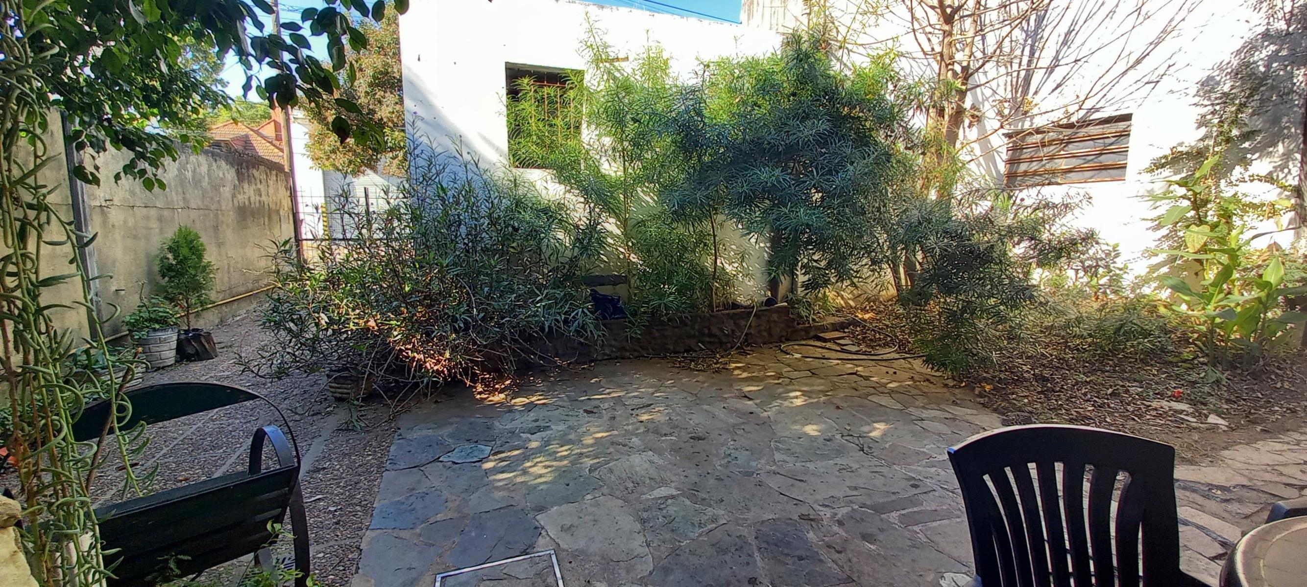 Casa de 4 ambientes con 2 locales - Villa Ballester — foto 6