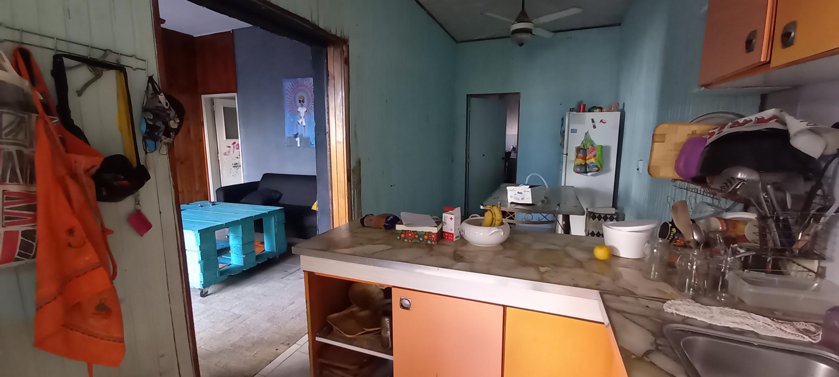 Casa de 4 ambientes con 2 locales - Villa Ballester — foto 9