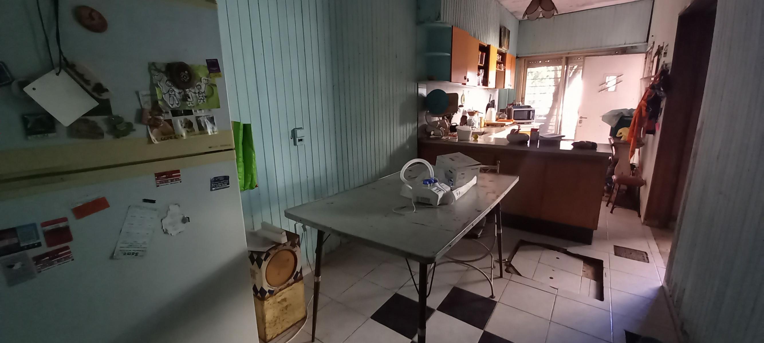 Casa de 4 ambientes con 2 locales - Villa Ballester — foto 10