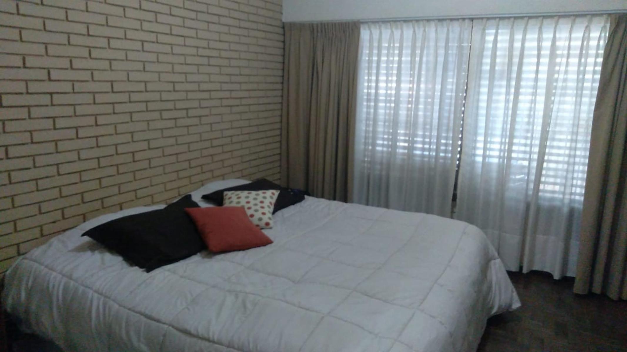 EXCELENTE PROPIEDAD 8 AMB en 2 Ptas MUTIFAMILIAR, PROXIMO ESTACION JOSE LEON SUAREZ — foto 8