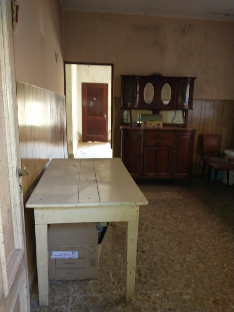 CASA 3 amplios AMB con FONDO LIBRE y posibilidad de Cochera en VILLA BALLESTER — foto 4