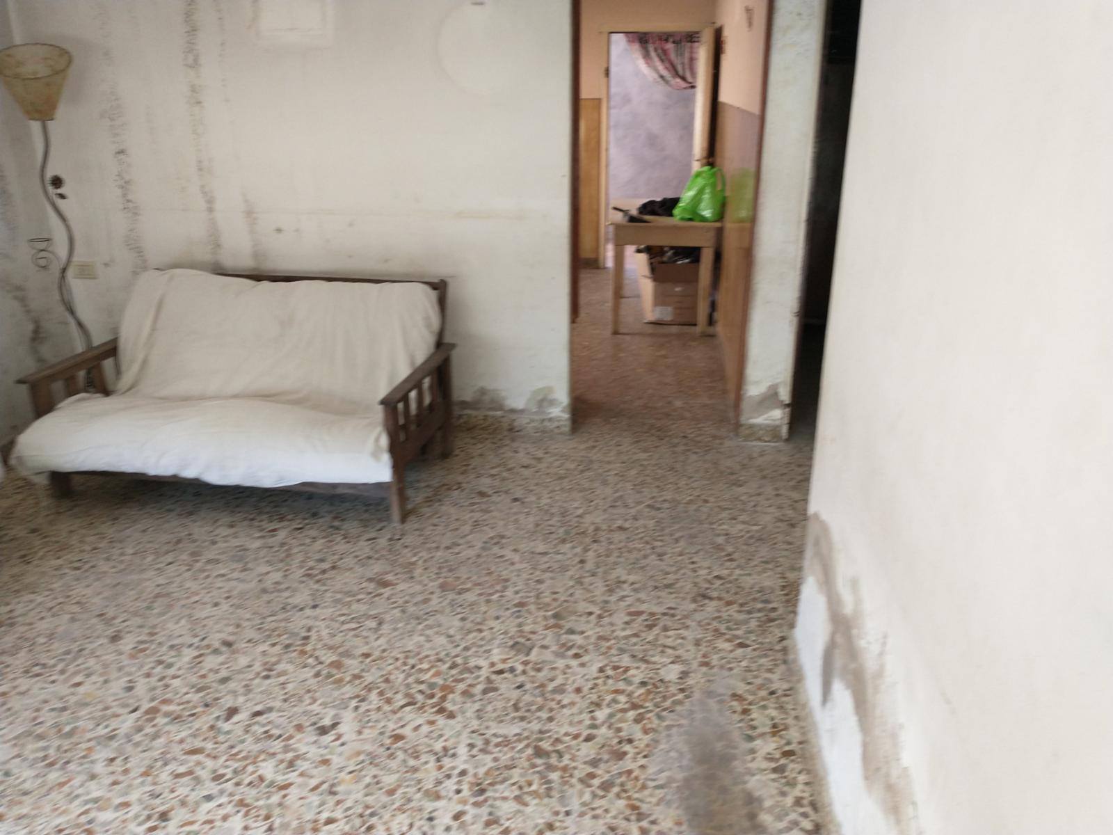 CASA 3 amplios AMB con FONDO LIBRE y posibilidad de Cochera en VILLA BALLESTER — foto 7