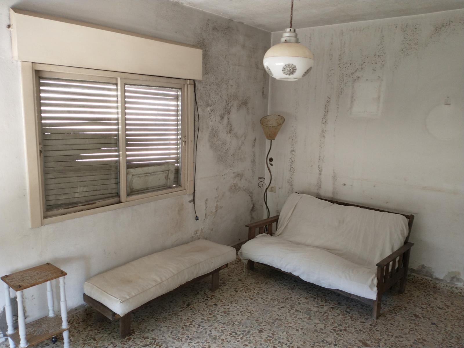 CASA 3 amplios AMB con FONDO LIBRE y posibilidad de Cochera en VILLA BALLESTER — foto 8