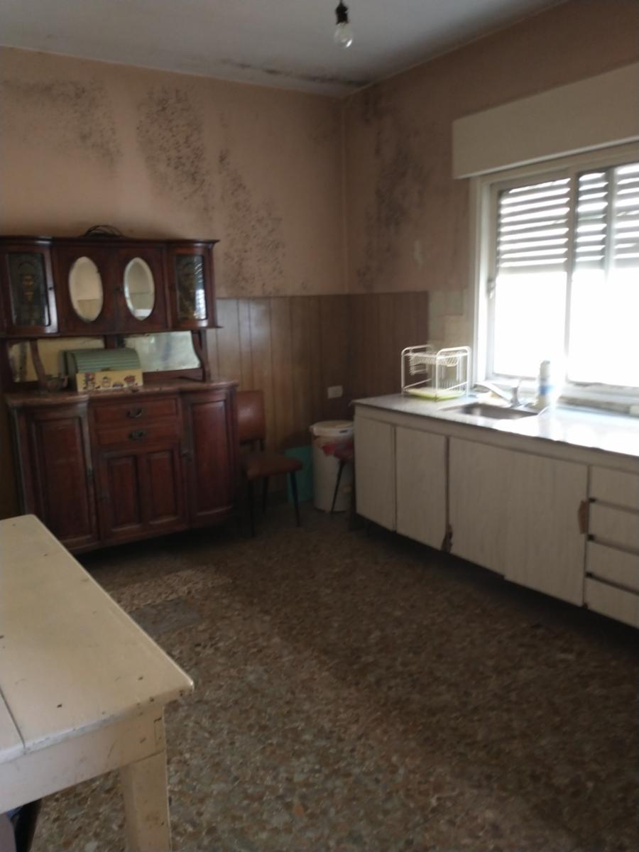 CASA 3 amplios AMB con FONDO LIBRE y posibilidad de Cochera en VILLA BALLESTER — foto 10