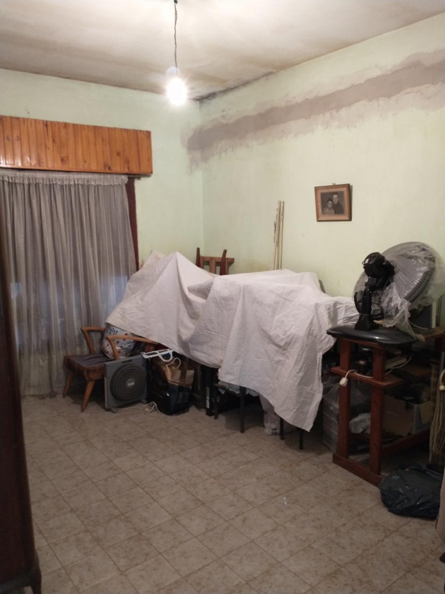 CASA 3 amplios AMB con FONDO LIBRE y posibilidad de Cochera en VILLA BALLESTER — foto 12